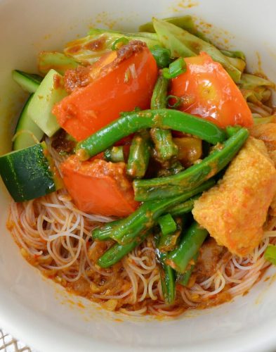 curry+veg+noodle+soupedit